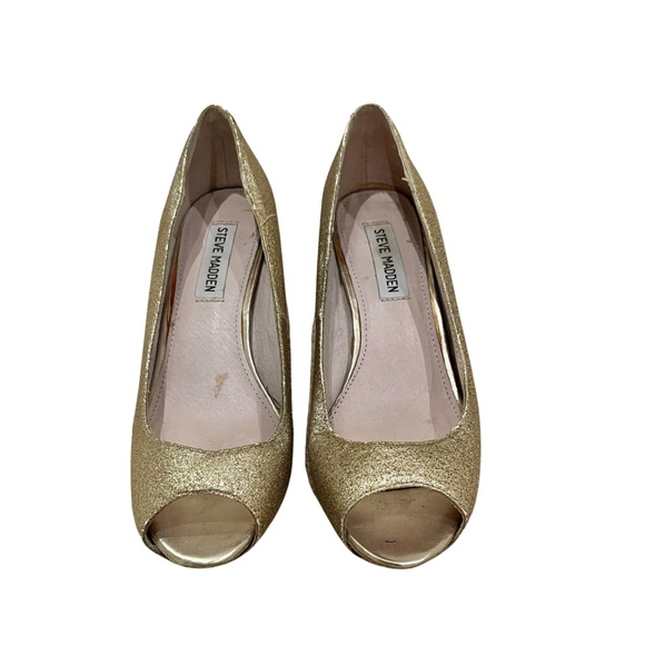 Steve Madden Pyper-G gold pumps - Picture 2 of 4